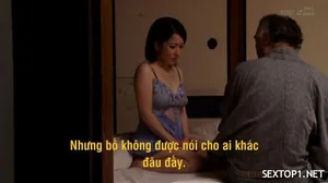 Bố dượng chịch con gái như gà, mặc cho bạn thân con gái đến chơi
