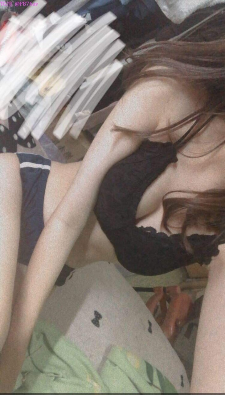 Cô bạn thân thời thơ ấu thay đổi hoàn toàn sau nhiều năm gặp lại